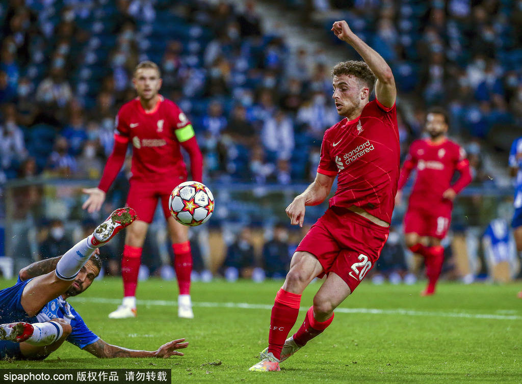 表现出色 表现出色